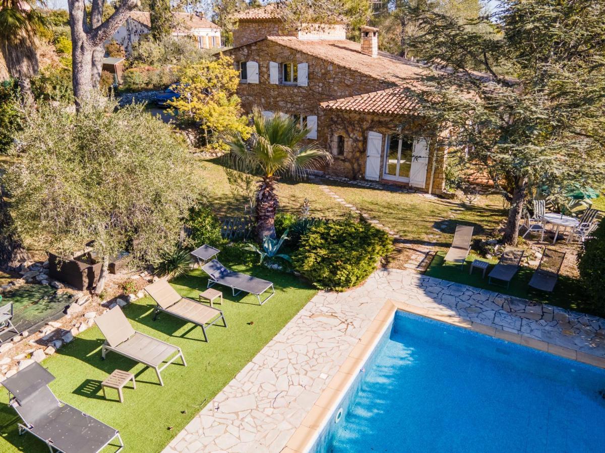 Bastide De L'Ovalie Gites Bagnols en Foret Bagian luar foto